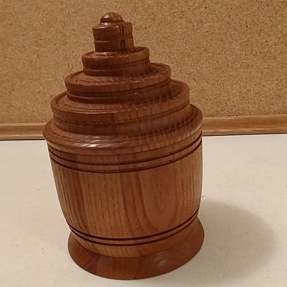 Vintage carved round wood container box with lid
